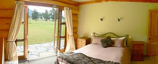 4 1/2 star accommodations at Peel Forest Lodge.