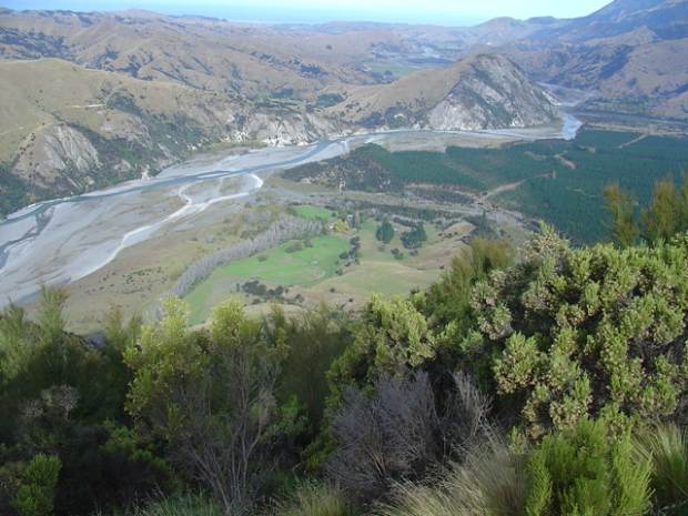 Just north from Kaikoura, Waiau-Toa Station consists of 18,000 acres with 45 miles of private access to the Clarence River.